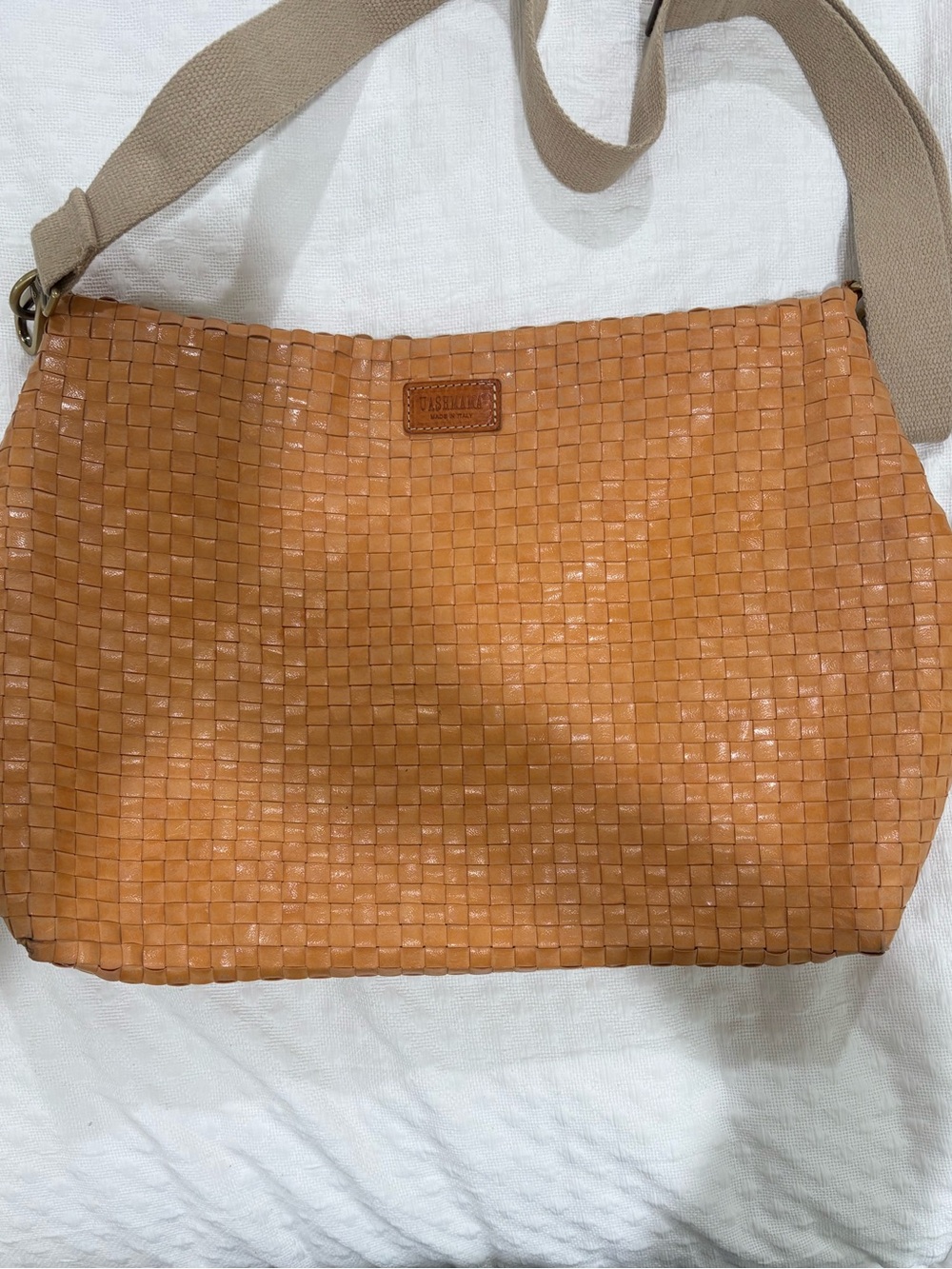 Uashmama Woven Shoulder Bag in Cognac with Canvas Strap